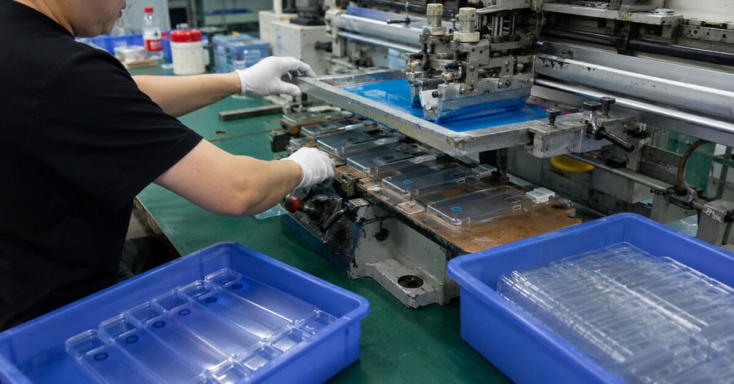 07-landscape-logo-printing-production-trays-v2